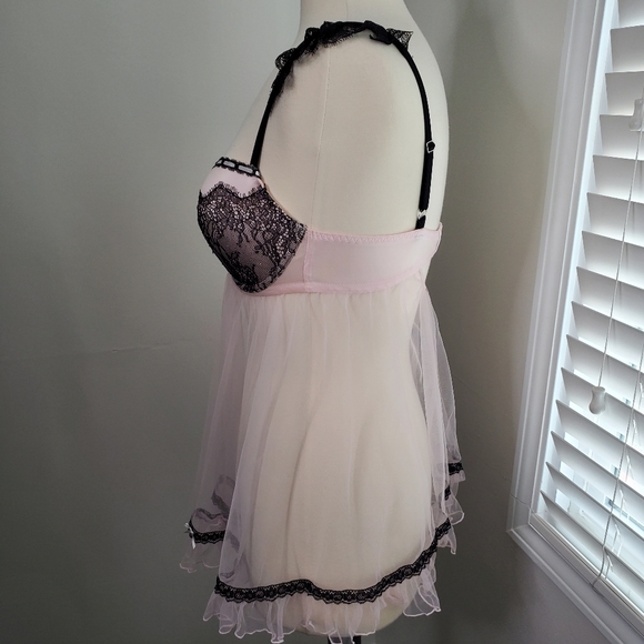 Victoria's Secret Chemise - Picture 5 of 11